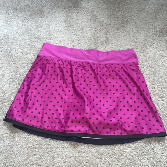 Nike Skirt! Cute Pattern. Fits like a M. - Picture 3 of 3